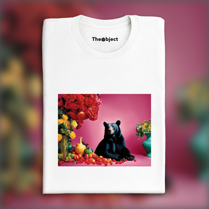 T-Shirt - Glamorous and saturated British photography, a black bear - 1538913931